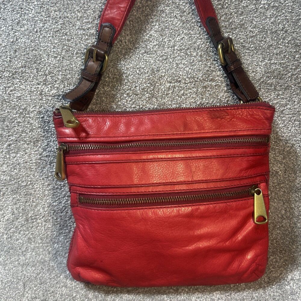 Fossil Explorer Crossbody Red Pebble Leather Shoulder Bag Travel Purse